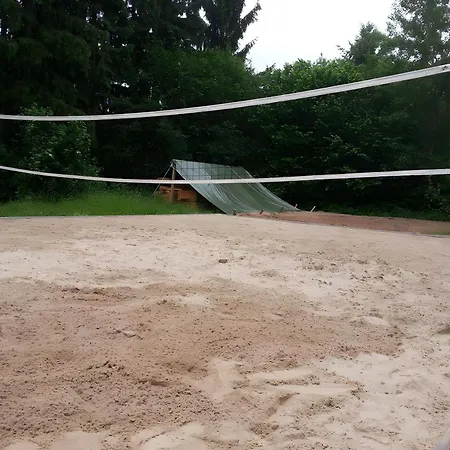 펜션 Im Gruenen 뤼헨